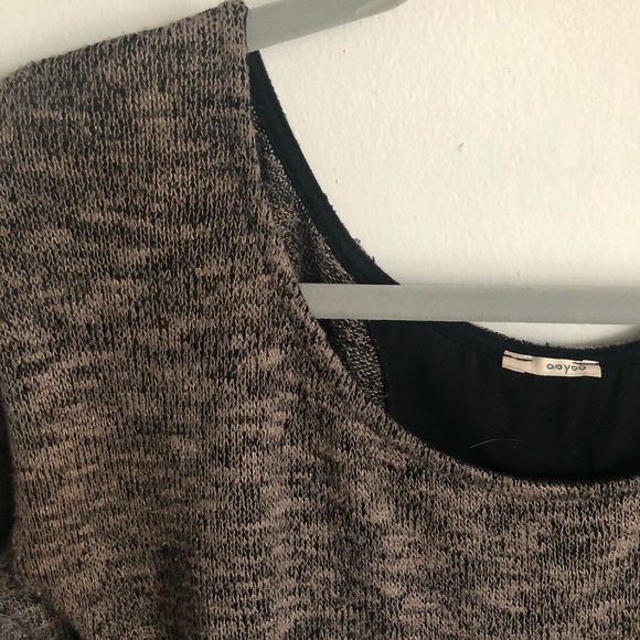 Layered, lightweight knit top - Picture 3 of 3